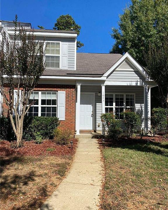 1st image of 1043 Oak Blossom Way