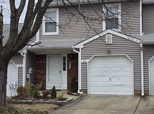 86 Oak Ln, Eatontown, NJ