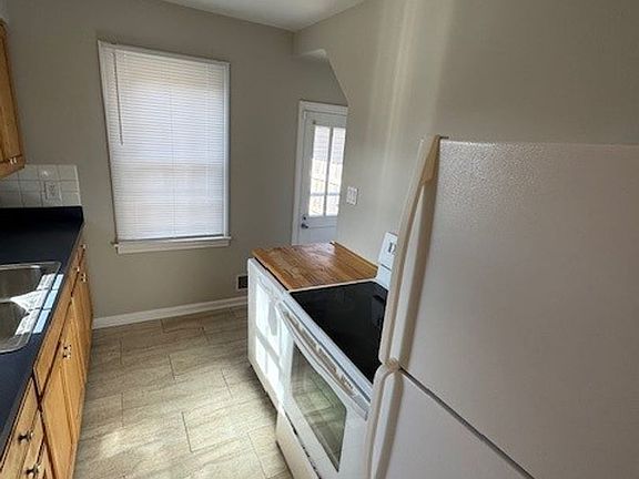 4th image of 2631 Northview Ave