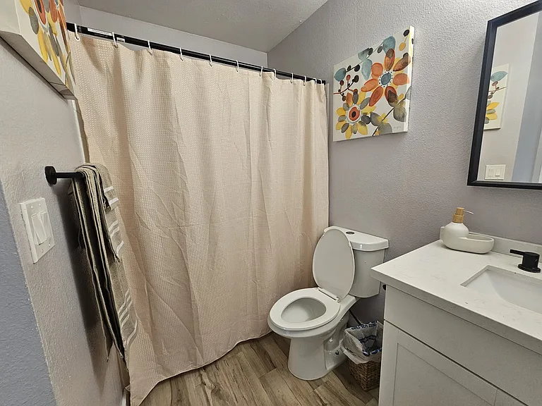 457 N Lamb Blvd #E — Photo 7