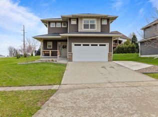 3709 161st St, Urbandale, IA 50323