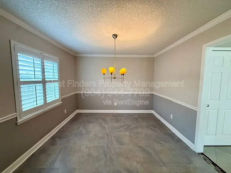1695 Evans Dr S — Photo 8