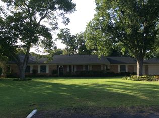 1009 Northgate Rd, Victoria, TX 77904