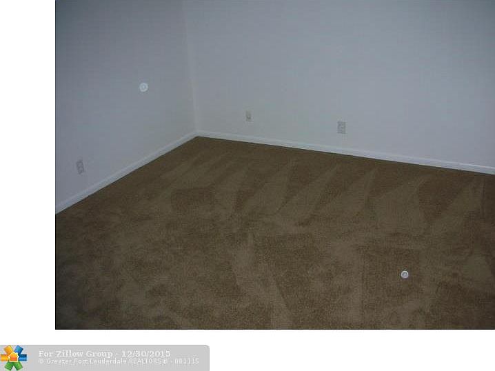 2nd image of 628 NW 13th St #220