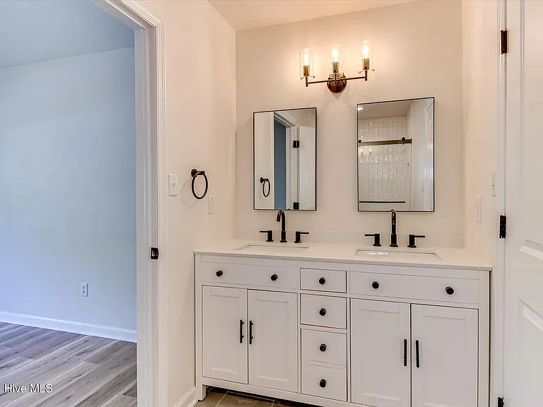 139 Crawford Dr — Photo 25