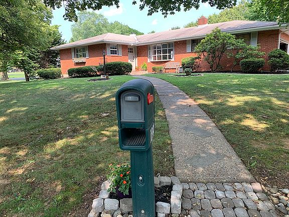 4th image of 1890 Mark Twain Cir