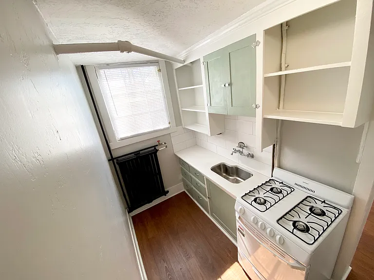 366 N Center St #1 — Photo 4