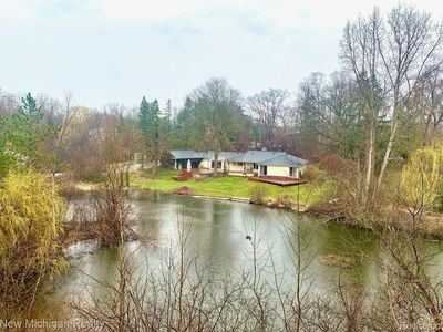 5535 Willow Valley Dr, West Bloomfield, MI, 48322