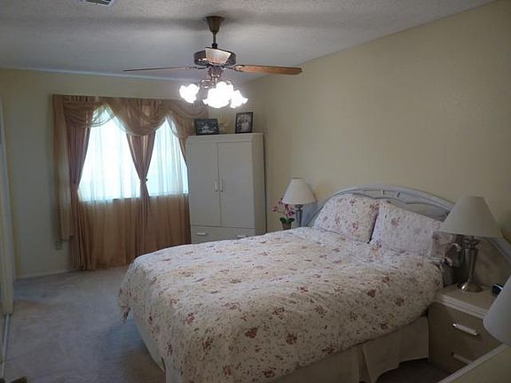 5th image of 1015 E Yager Ln Unit 209