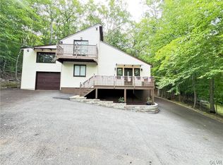 3108 Cherry Ridge Rd, Bushkill, PA 18324