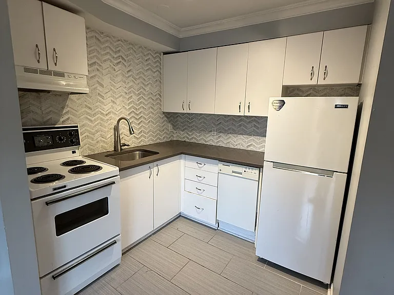 188 Waverley St #308 — Photo 22