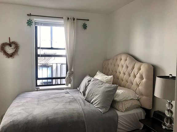 3rd image of 3075 33rd St #B1