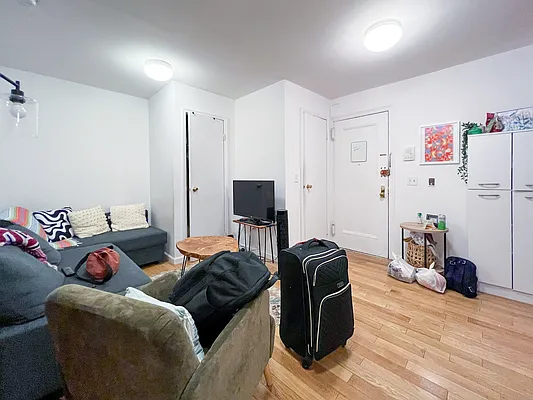 Rented by Compass | media 13