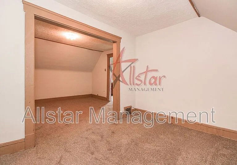 2203 Tate Ave — Photo 5
