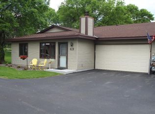 8514 S Maplebrook Cir, Brooklyn Park, MN 55445