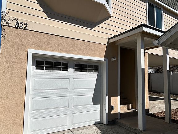 3rd image of 822 Jackson St