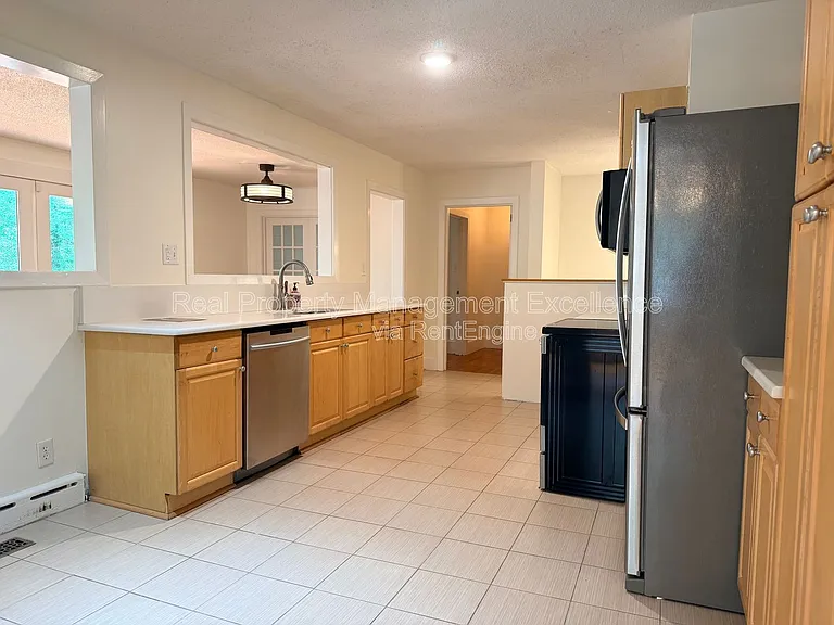 620 Carr St — Photo 13