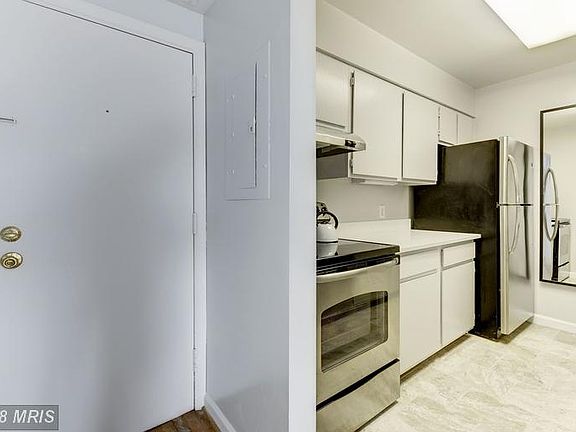 Kitchen (1 of 3)