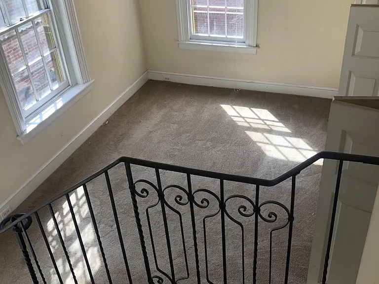 115 N 1st St #202 — Photo 5