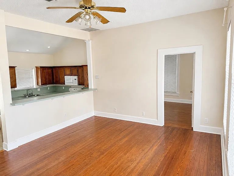 1300 Blackford Oakes — Photo 10