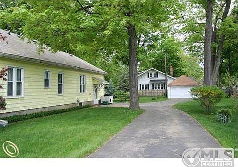 250 Grove Side.JPG