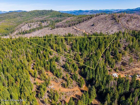 2nd image of 462 E Ridge Dr