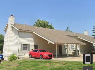 2119 Quail Creek Dr, Lawrence, KS 66047