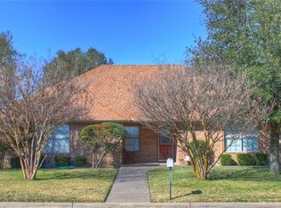 1721 Anthony St, Gainesville, TX 76240