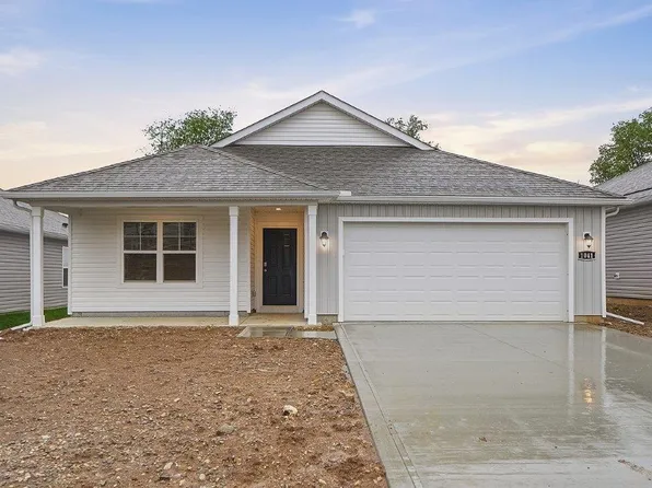 1041 Sherwood Loop, Bellefontaine, OH 43311