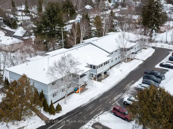 1 Georgian Bay Ave #104, Parry Sound, ON P2A 3B1
