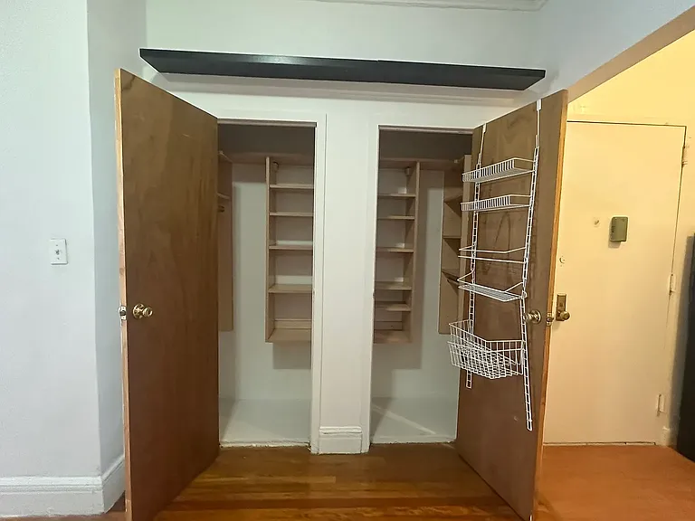 309 W 54th St #3A — Photo 13