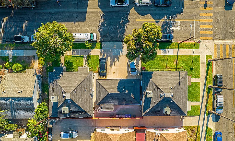 1st image of 1004 W Clark Ave