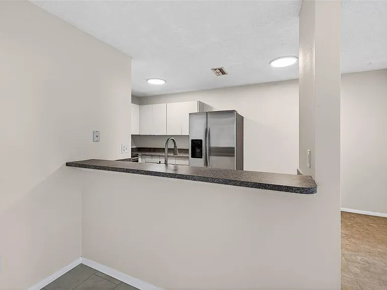 4843 Napoli Ct NE — Photo 6