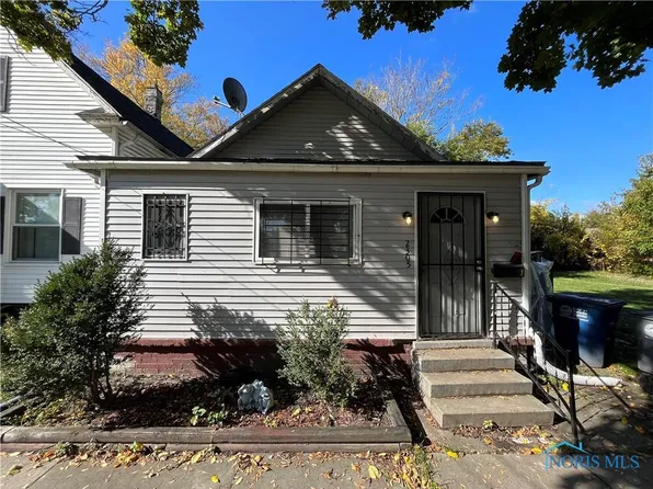 2305 Chestnut St, Toledo, OH 43608