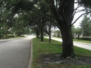 5152 Victoria Cir, West Palm Beach, FL 33409