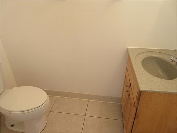5th image of 8216 Crespi Blvd APT 2