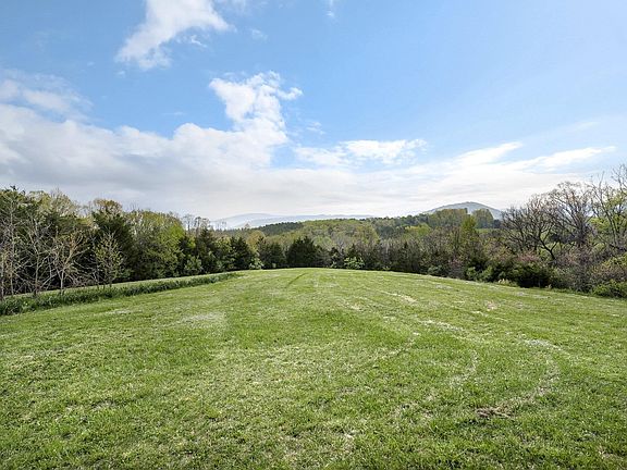 4th image of 278 Lockhart Ln