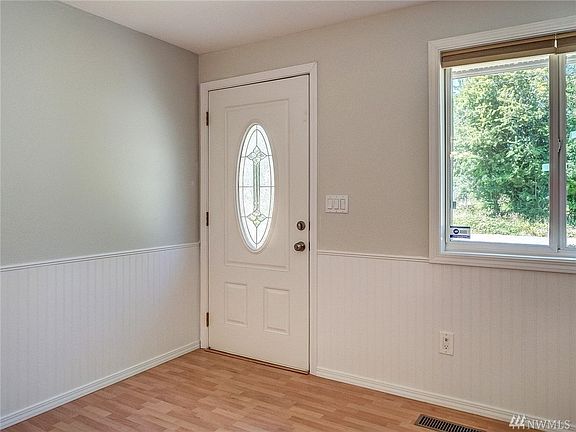 3rd image of 7122 105th St E