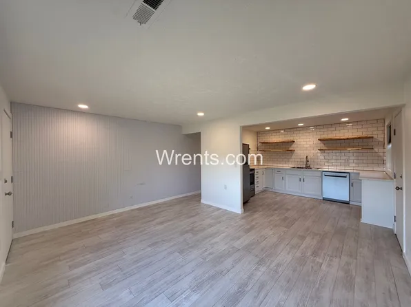 571 E Fairview Ave, Spokane, WA 99207