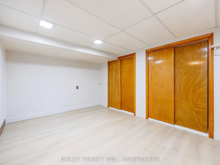127 Louth St #2 — Photo 4
