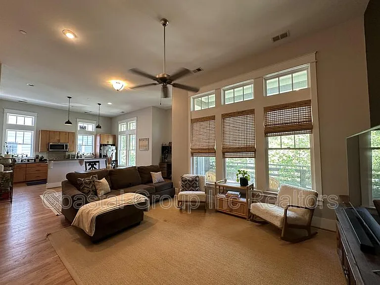 4635 Pleasant Ave #D — Photo 37