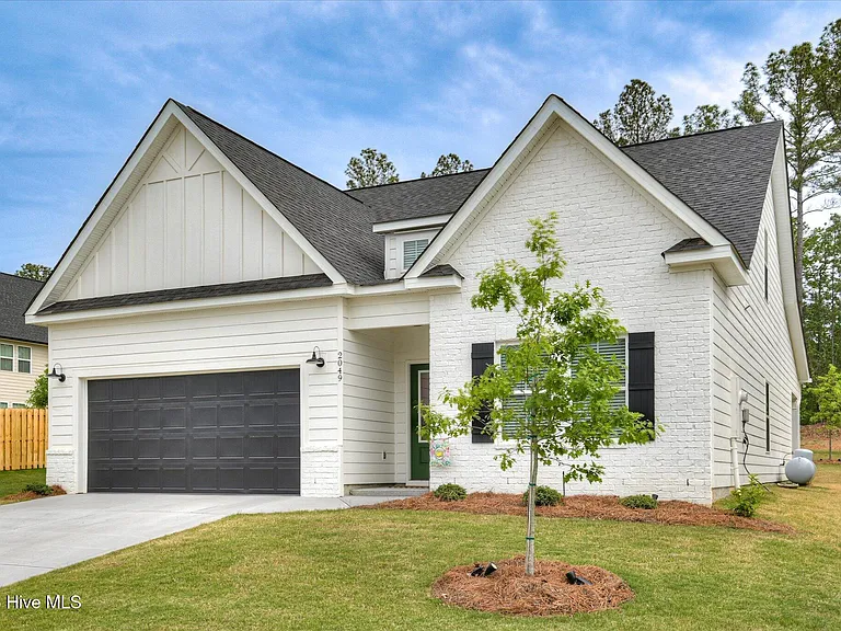 2049 Warbler Dr — Photo 3