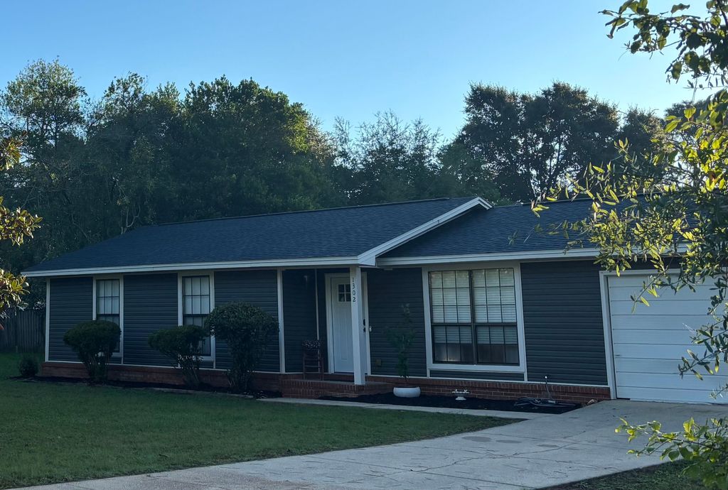 1302 Sunshine Dr - Property Image
