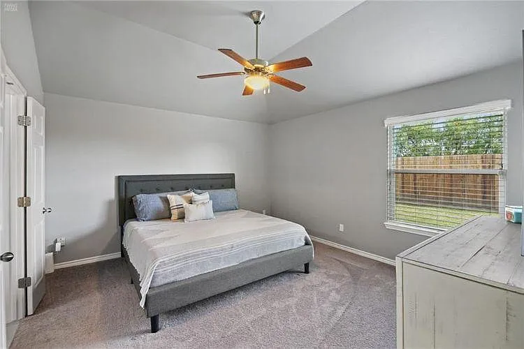 7410 Russ Ln — Photo 22