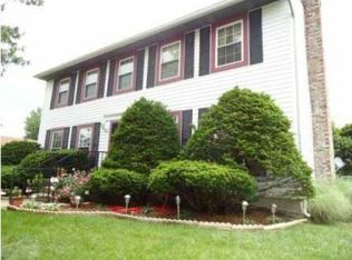 8007 Northern Spy Dr, Louisville, KY