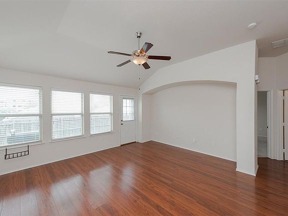 2nd image of 5124 Mirror Lake Dr