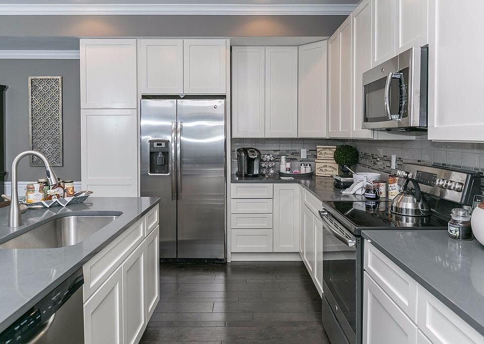 1st image of 5563 Arbor Chase Dr #60