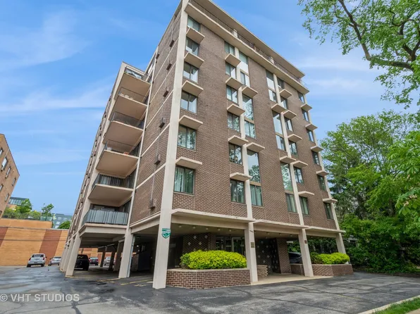 1111 Church St APT 706, Evanston, IL 60201