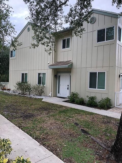 2nd image of 6215 Riverwalk Ln Unit 1