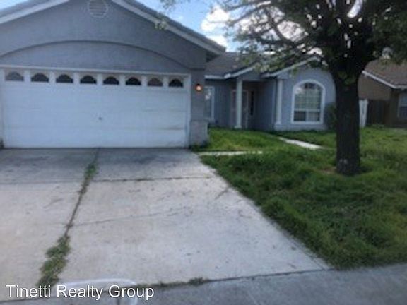 3rd image of 1105 Overland Ave